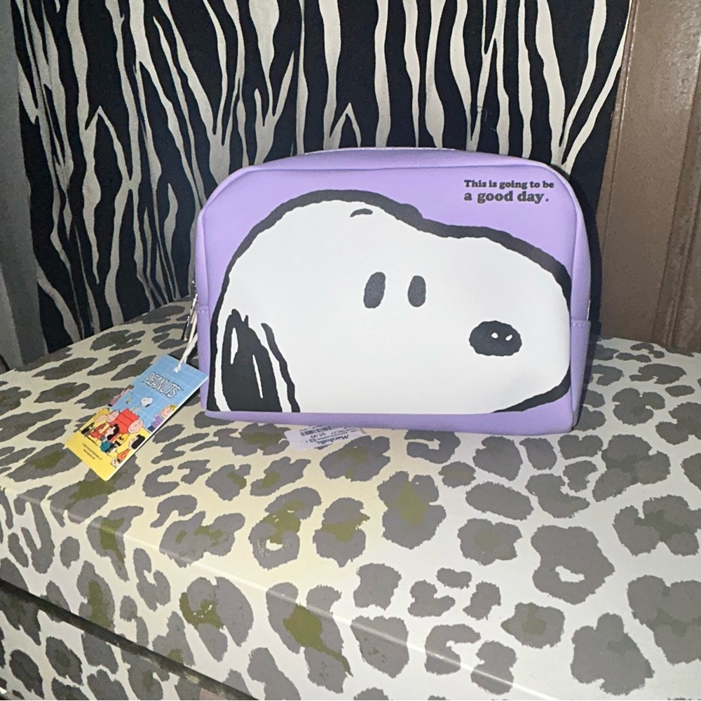 Peanuts Snoopy purple zip around Makeup Cosmetic Bag